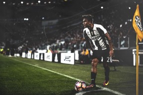 开云体育官方网站-爱德华兹爆发撕裂夜空，凯尔特人铁蹄踏碎热火最后尊严