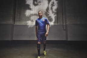 开云体育世界杯-2026世界杯E组惊天逆转，葡萄牙绝地反击险胜英格兰，布罗佐维奇闪耀全场
