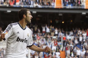 开云体育-猛龙制霸雄鹿，锡安在世界排名争夺战接管比赛，新王当立与旧序崩塌