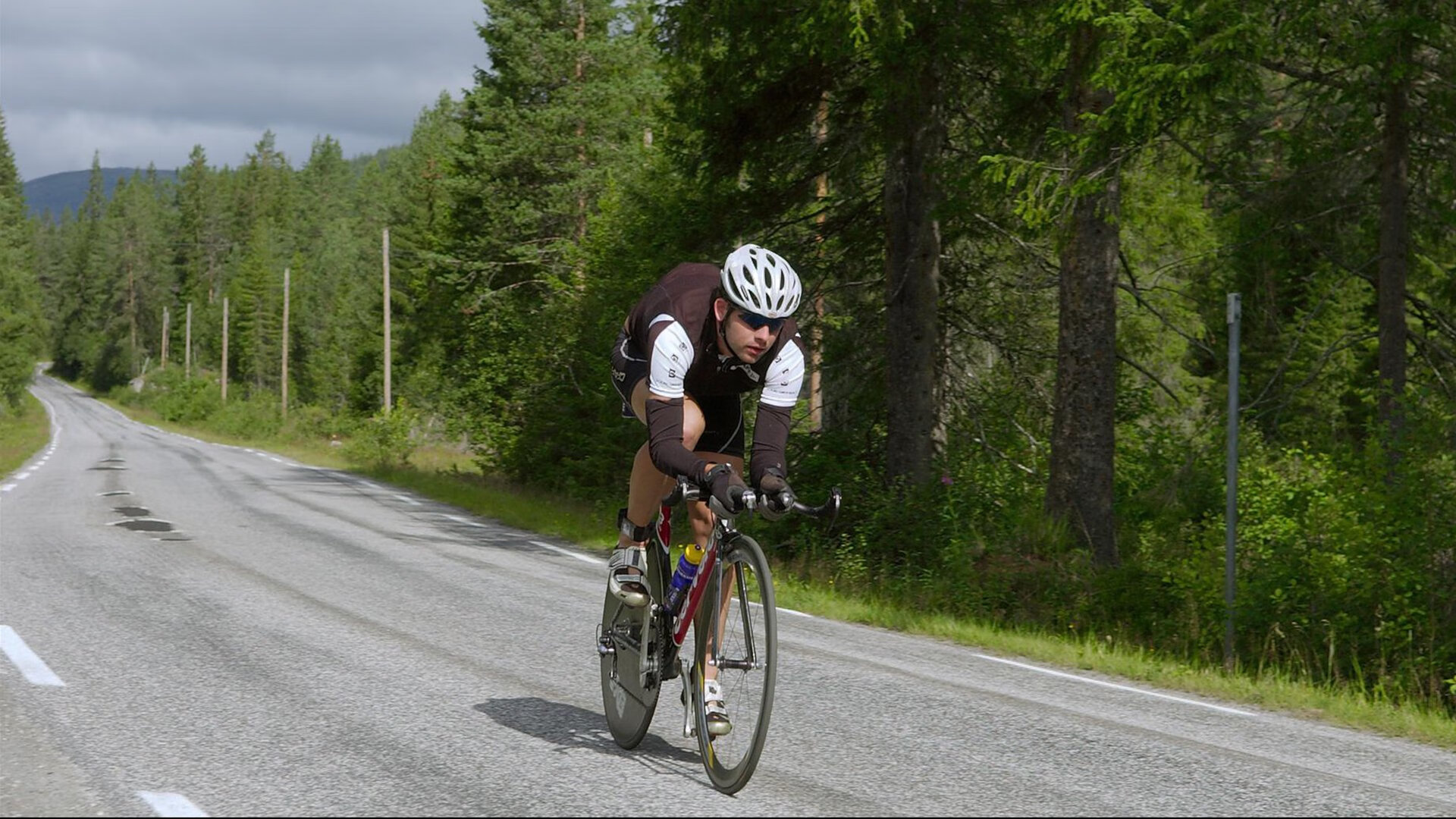 西决生死战焦点战，深圳队爆冷凯尔特人，东方神秘力量如何击溃NBA豪门？