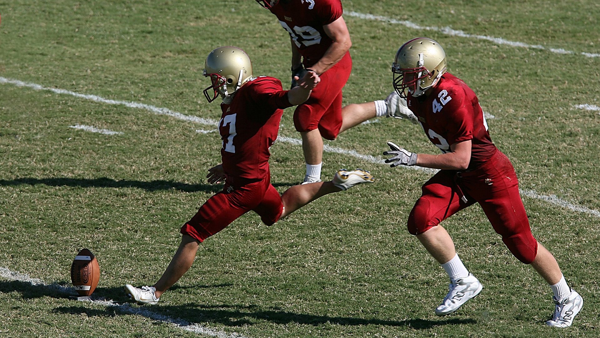 意甲焦点战之夜，伊萨克关键节点连续得分，谱写北欧冰与火之歌
